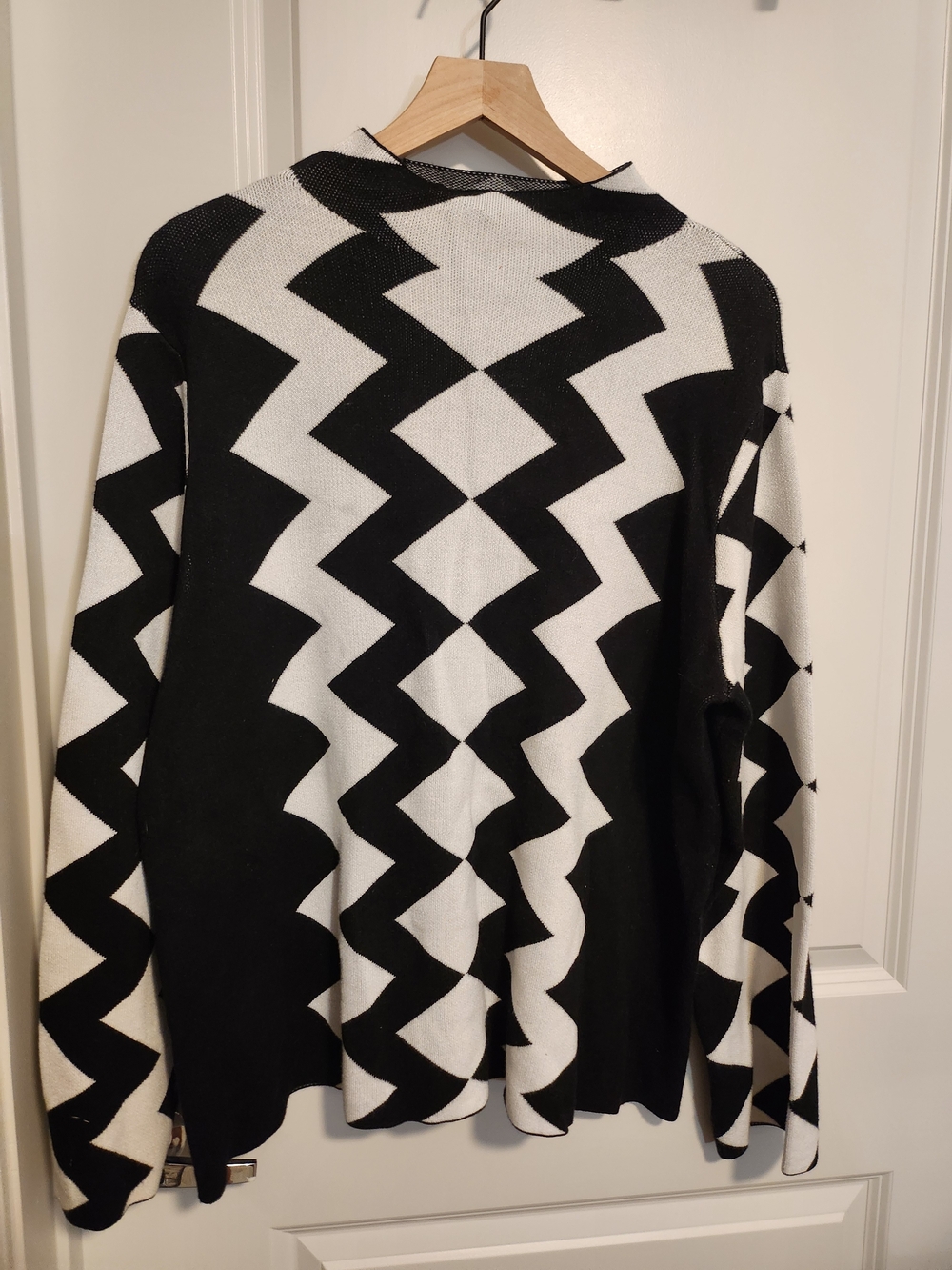 Investments Black and White Zigzag Crew Neck Sweater
